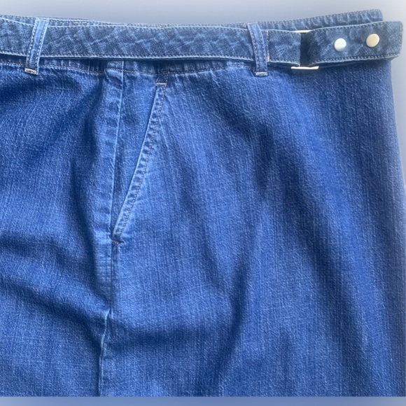 Ann Taylor chambray jean skirt with removable belt, size 12 - Picture 4 of 5